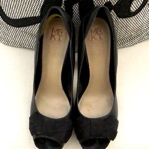 Black peep toe heels